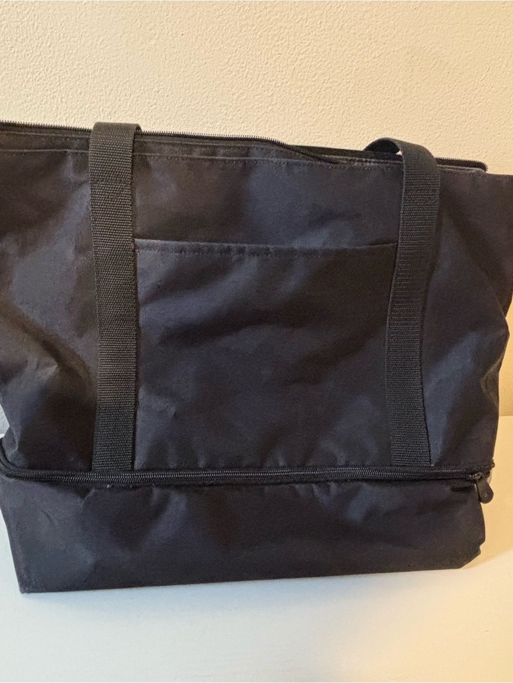 Lo & Sons Black Women's Tote Bag with Front Zip Pocket